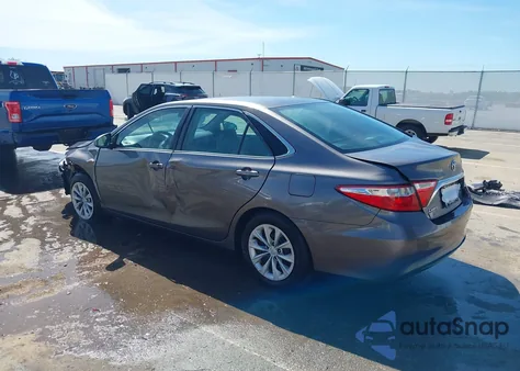2016 Toyota Camry Le z USA, uszkodzony, nr VIN 4T4BF1FK0GR524663